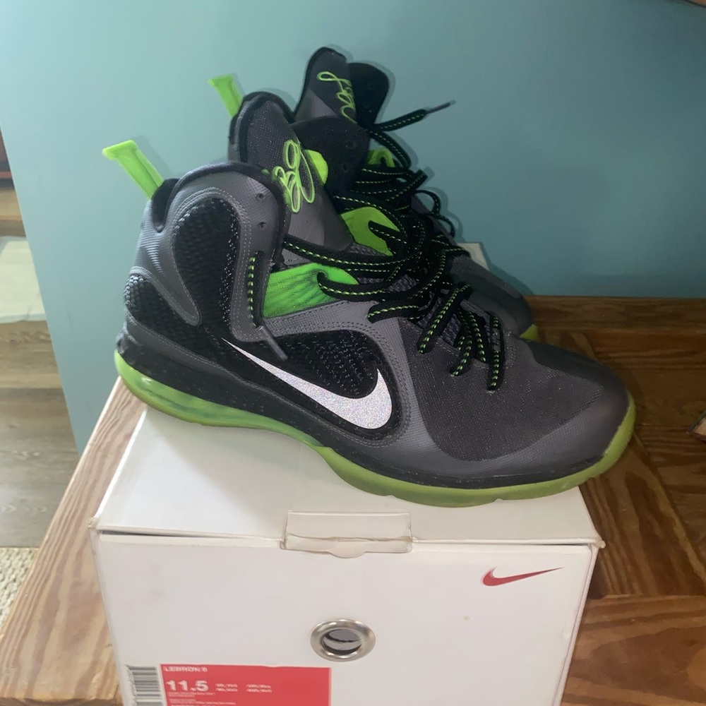 “Dunkman” Lebron 9 (IX) size 11.5